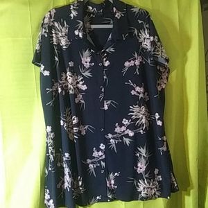 2X plus blouse. Blue with pink and grey floral
